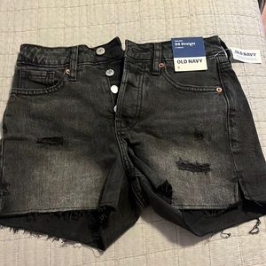 Cute black shorts 3” inseam size 0, kinda fit like a 2